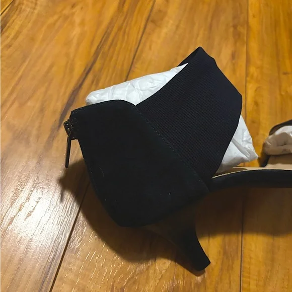 Pelle Moda - Elvi Suede Sandal - Picture 2 of 4